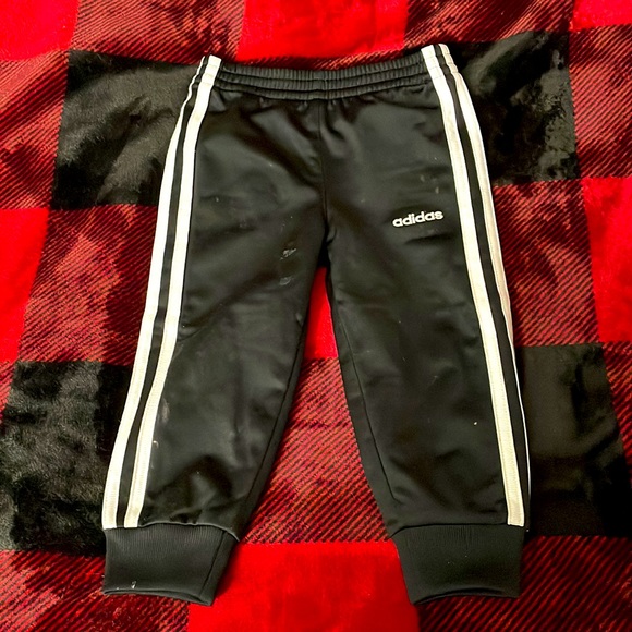 Black Adidas Outfit for Boys - Picture 4 of 6